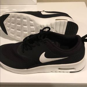 Nike Air Max THEA 5.5